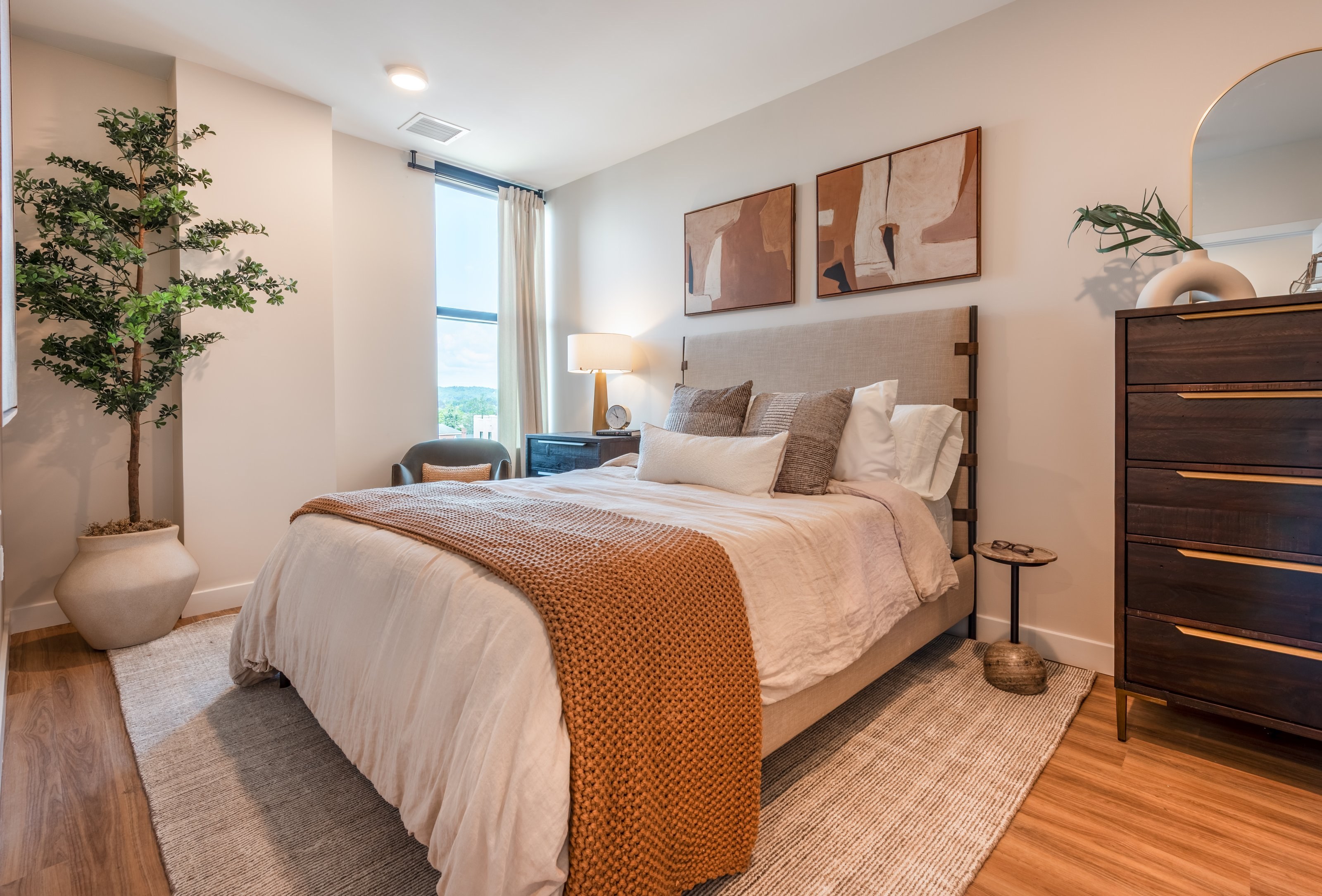 24 Elm St 12
